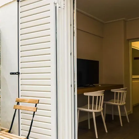 Apartment Cozy 1ba In Koukaki's Heart With Garden