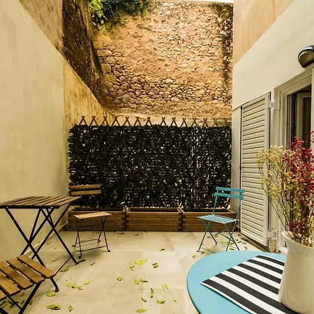 Apartment Cozy 1ba In Koukaki's Heart With Garden *