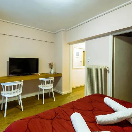 Apartment Cozy 1ba In Koukaki's Heart With Garden Athens