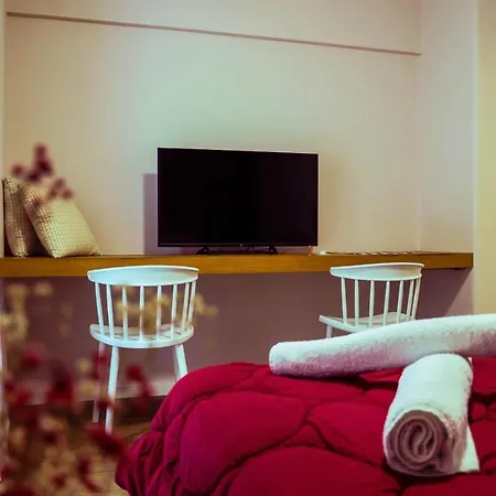 Cozy 1ba In Koukaki's Heart With Garden Apartment
