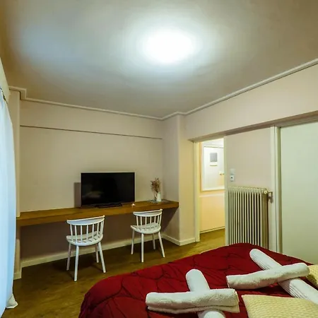 Cozy 1ba In Koukaki's Heart With Garden Apartment