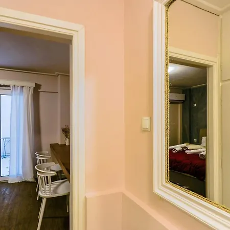 Apartment Cozy 1ba In Koukaki's Heart With Garden Athens