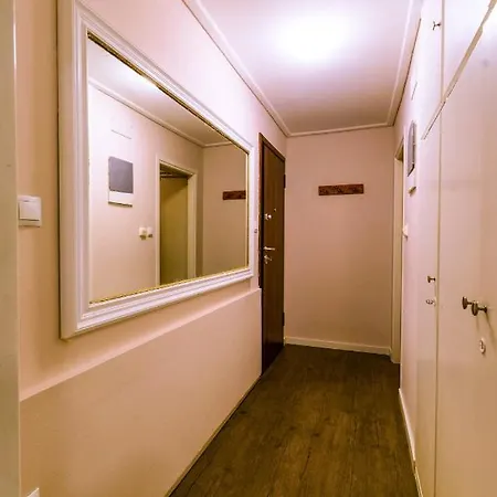 Cozy 1ba In Koukaki's Heart With Garden Apartment