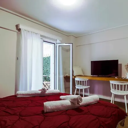 Cozy 1ba In Koukaki's Heart With Garden